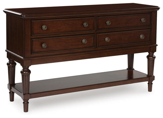Lavinton Dining Room Server