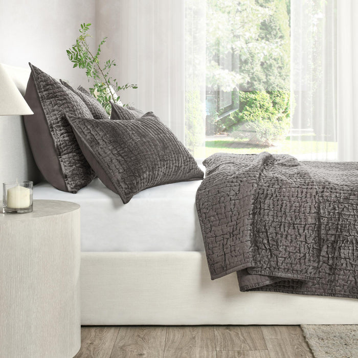Bari - Velvet Quilt - Desert