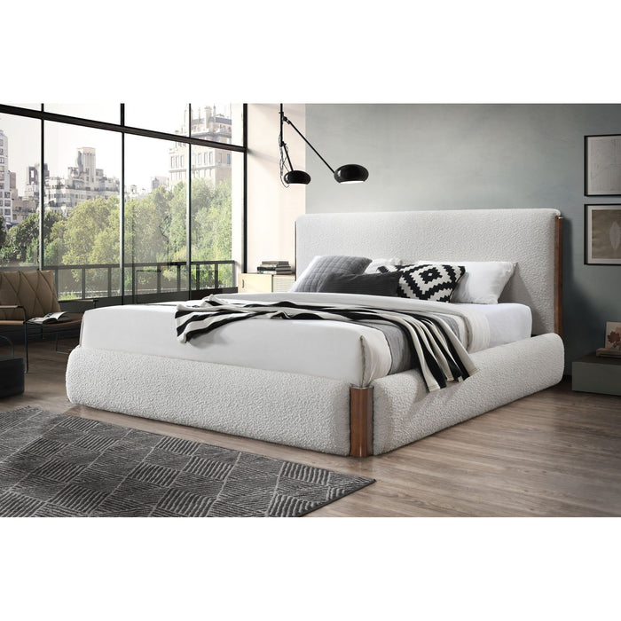 Sandro - Modern Style Bed