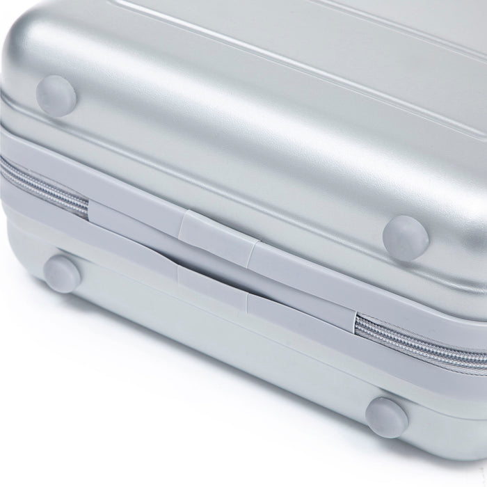 Spinner Luggage Set With Combination Lock