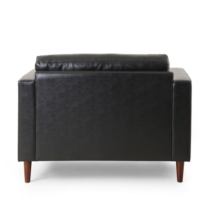 Sophisticated Club Chair With Relaxing Comfor