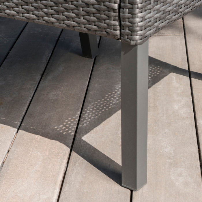 Outdoor Rattan Dining Chair With Straight Legs And Sloped Arms (Sey of 2)