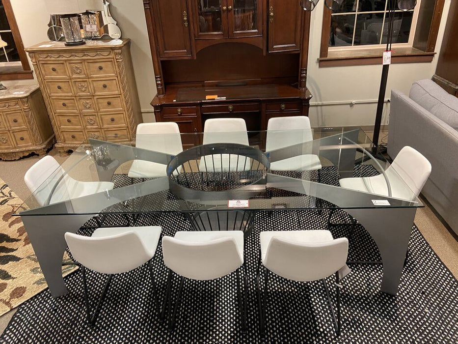 Glass Top Dining Table w/ Metal Base (LCHH)