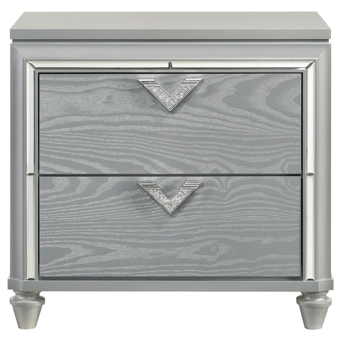 Delacroix - 2 Drawer Nightstand With Felt Lined Top Drawer - Silver