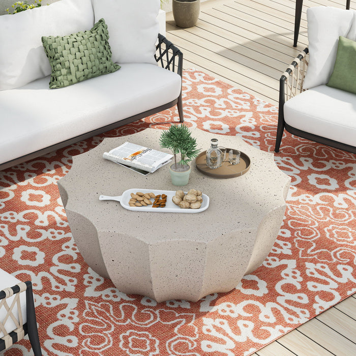 Modern Round Coffee Table For Indoor / Outdoor