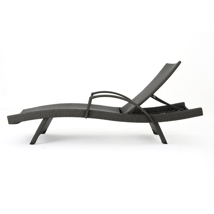 Salem - Contemporary Wicker Chaise Lounge With Arm, Weather Resistant