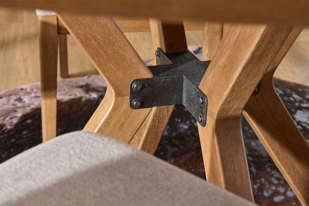 Millwork - Round Dining Table