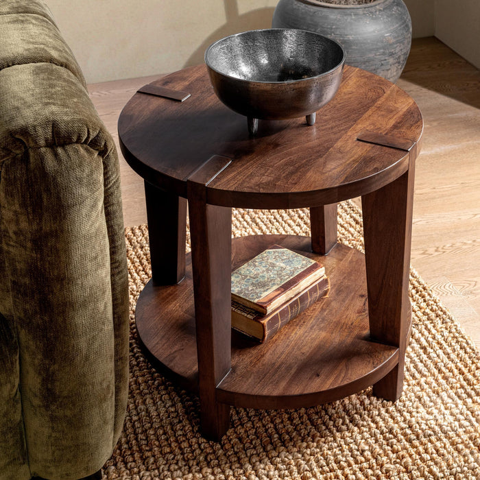 Alenna - Round Table