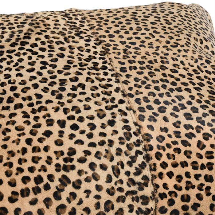 Leopard - 20" x 20" Pillow - Camel / Black