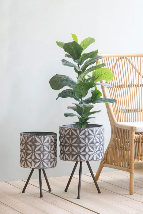 Metal Planter Stand, Round Galvanized Farmhouse Planter (Set of 2) - Gray