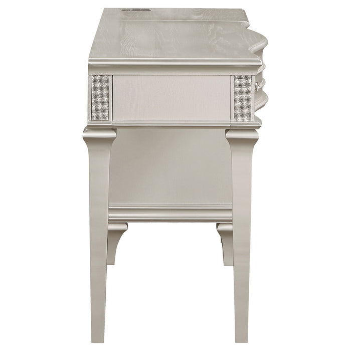 Colwood - 4 Drawer Vanity Desk With And Built In Charging - Silver Gray