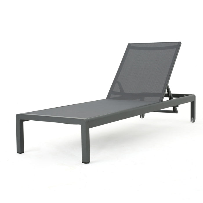 Outdoor Patio Chaise Lounge With 5 Reclining Positions