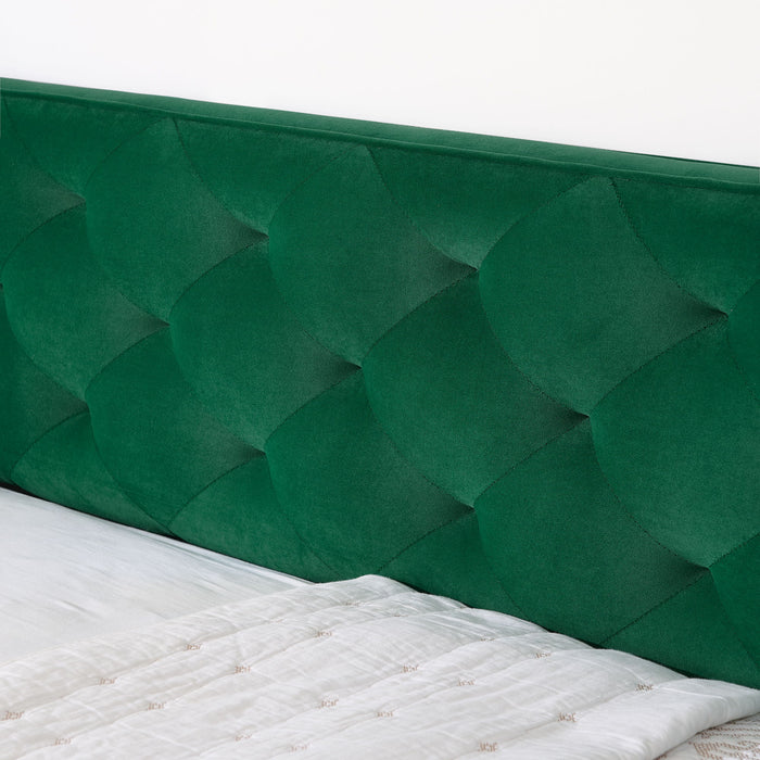 Daybed With Pop Up Trundle And USB Charging Armrest