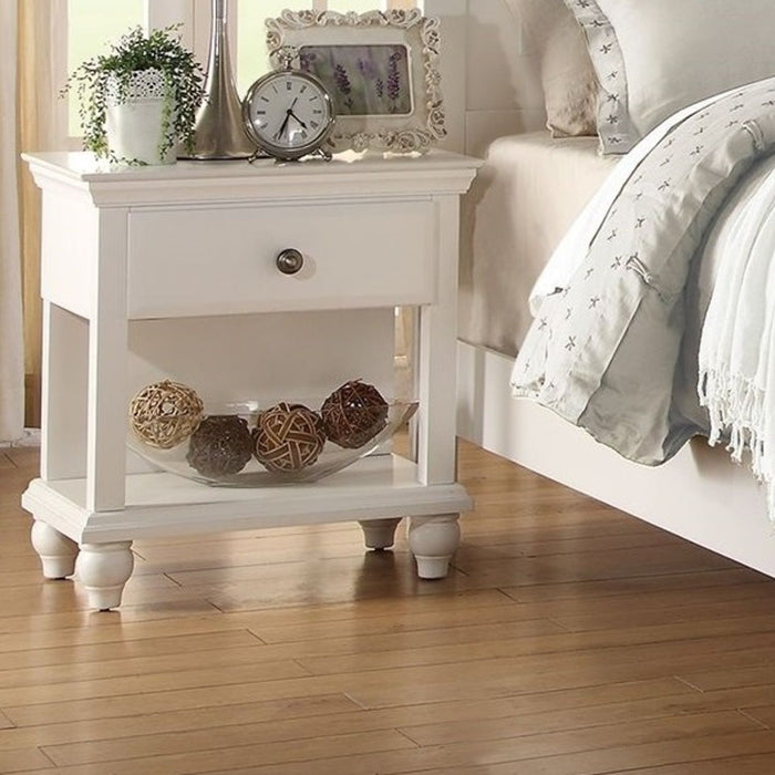 3 Piece Bedroom Set With 2 Nightstands