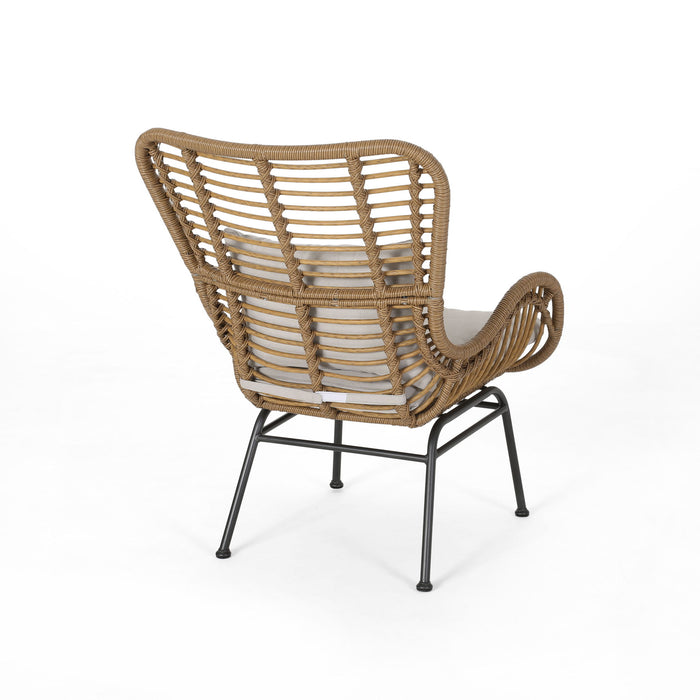 Modern Aesthetic Outdoor Rattan Accent Chair With Metal Legs