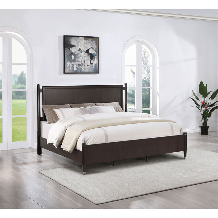 Niguel - Queen Size 4 Poster Bed With Finials, Floating Headboard - Brown