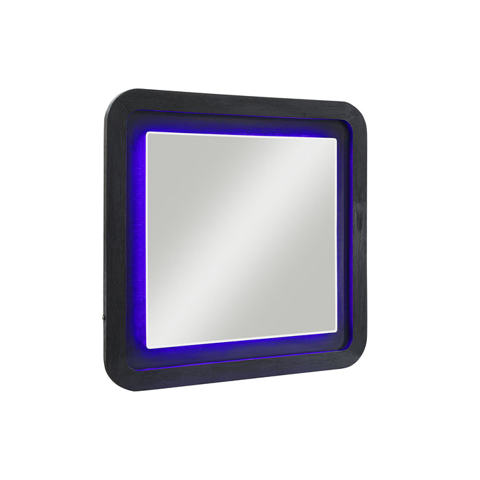 Beverly - 5 Piece Bedroom Set With Fluted Detailing