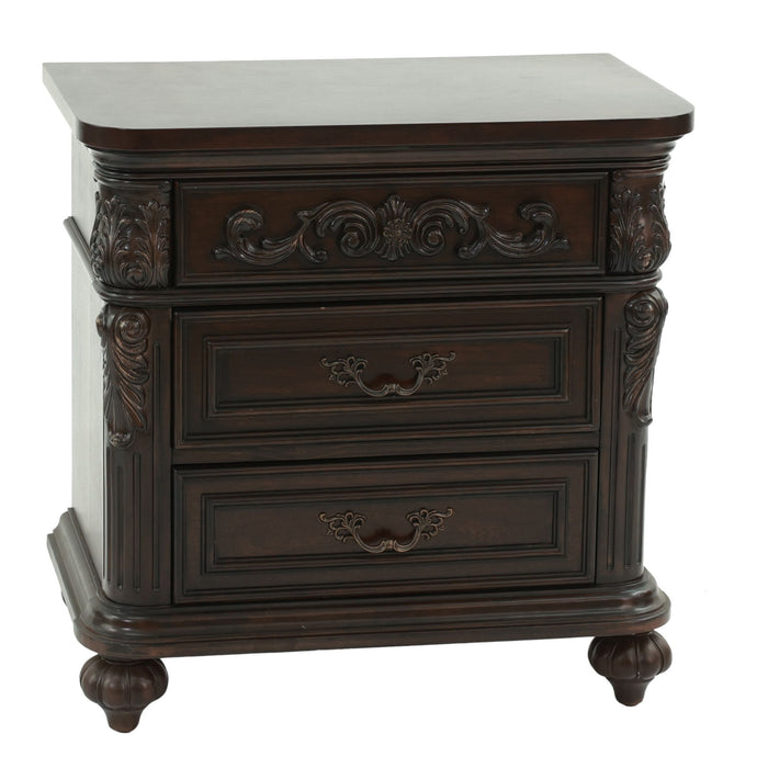 3 Piece Bedroom Set, Majestic Formal Bed With 2 Nightstands