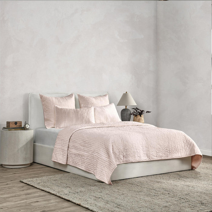 Bari - Velvet Quilt Set