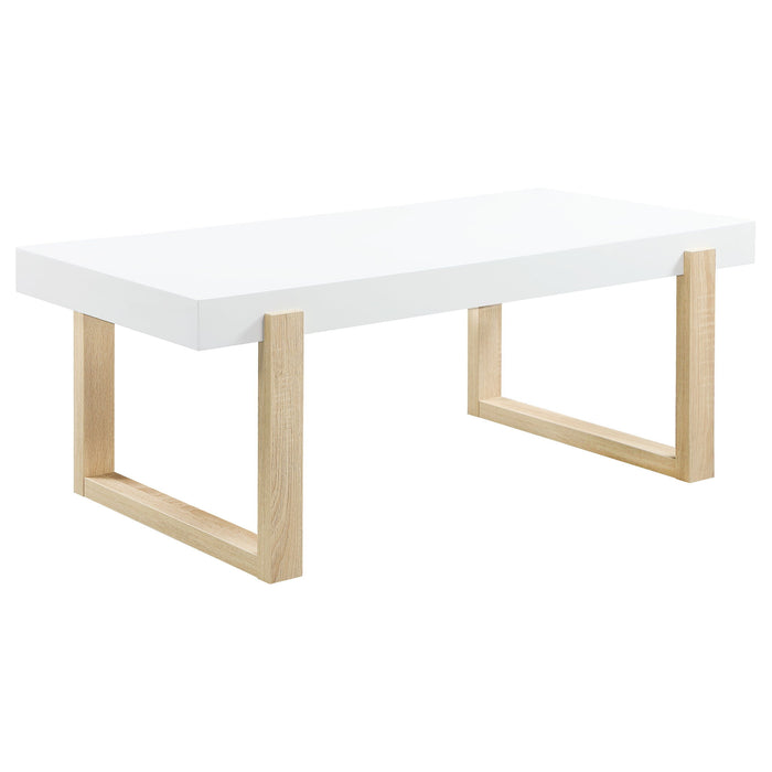 Gwen - Table