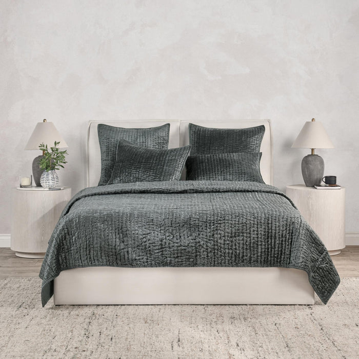 Bari - Velvet Quilt - Bay Green