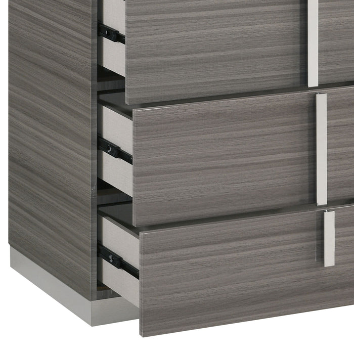 Altima - 5 Drawer Chest - Gray