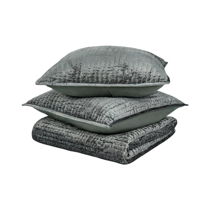 Bari - Velvet Quilt Collection