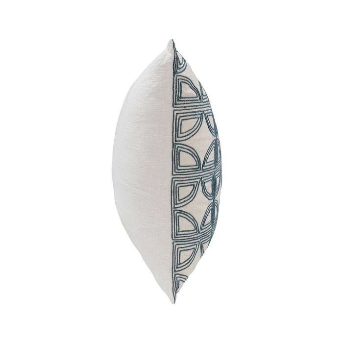 Elea - 22" x 22" Pillow
