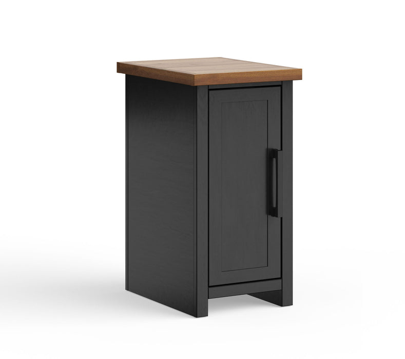 Essex - Chairside Table - Black, Whiskey