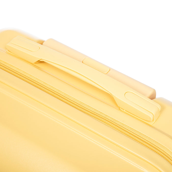 Hard Shell Travel Luggage With Scratch Resistant Surface