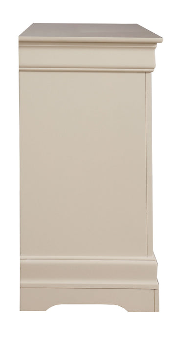 Elegant Traditional Storage Dresser