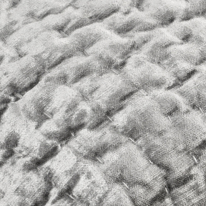 Bari - Velvet Quilt Set