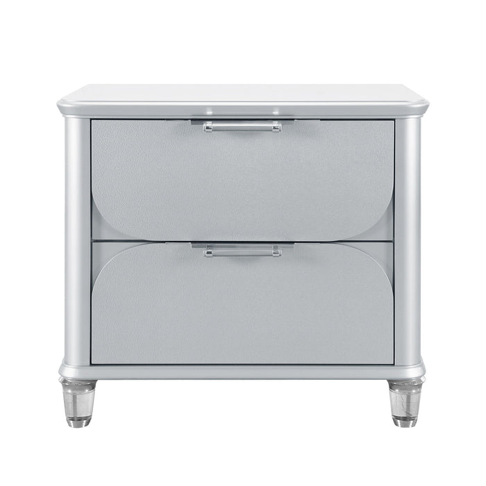 Laura - Nightstand With Sleek Frame And Fronts - Silver
