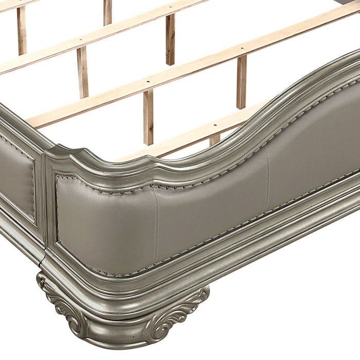 Bella - Traditional Bed