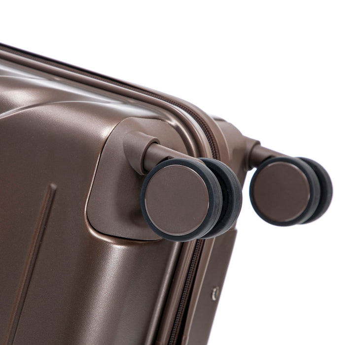 Hard Shell Travel Luggage With Scratch Resistant Surface