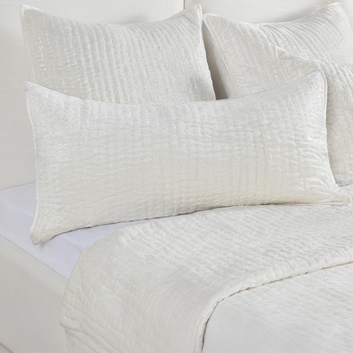 Bari - Velvet Quilt Set