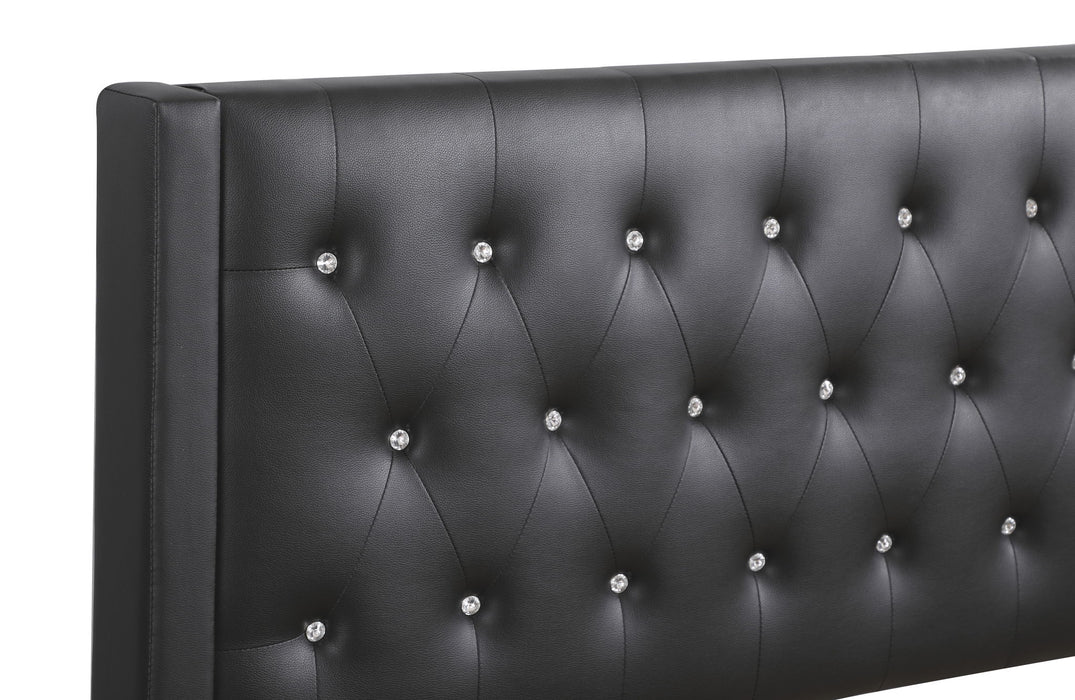 Stylish Bed For Spacious Rooms Contemporary