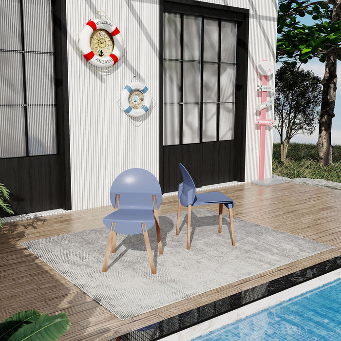 4 Piece Set Of Single Chairs With A Design Combining Modern And Traditional Elements