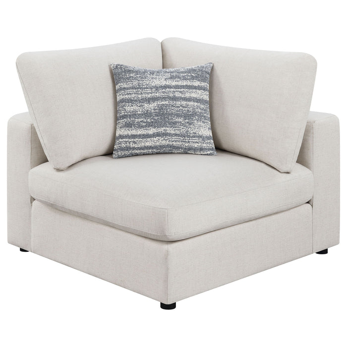 Rhette - Upholstered Sectional With Reversible Cushions