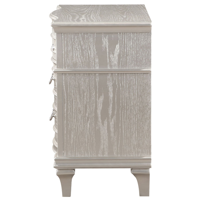 Evangeline - 3 Drawer Nightstand - Oak