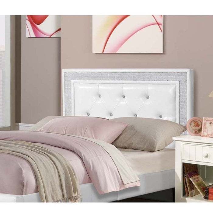 Glamours Style Bed With Diamond Tufted Padded Headboard