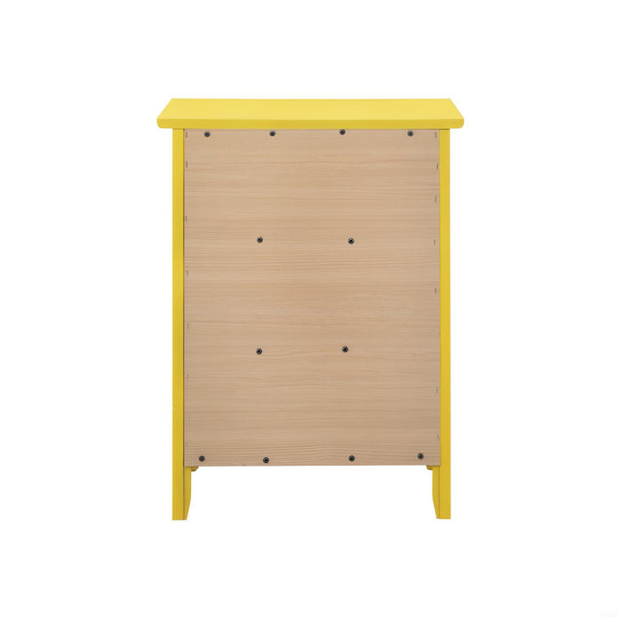 Dove Tailed Drawers 3 Drawer Nightstand