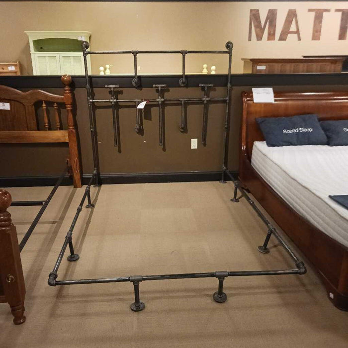 Metal Pipe Bed