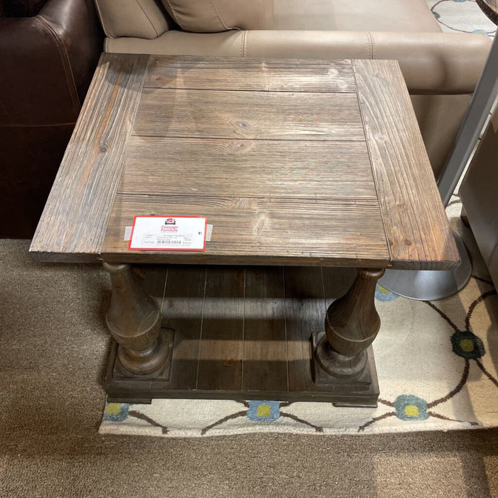 DW End Table