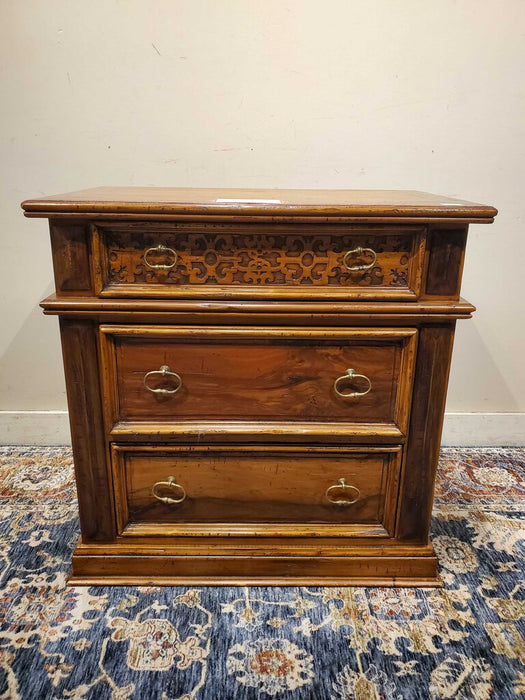 Hekman 3 Drawer Nightstand (SIH)