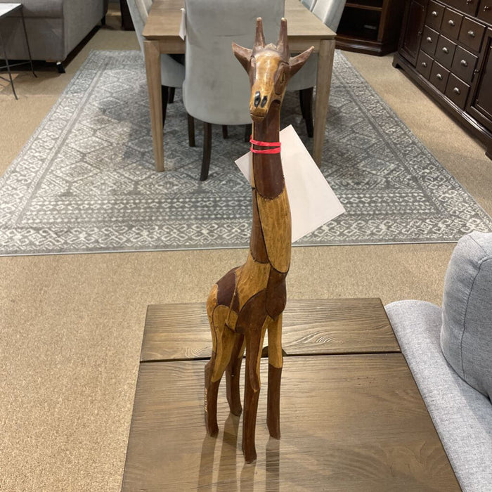 Wooden Giraffe Statue (LC)