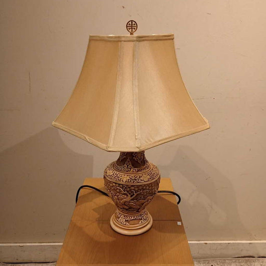 White Oriental Lamp (SH)