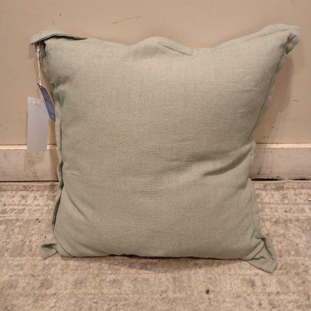20" x 20" Decorative Pillow (LC)