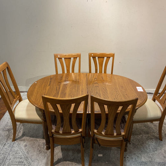 Oak Dining Table W/ 6 Chairs (AKH)