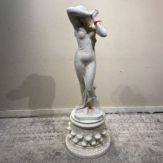 2 piece Marble Statue Woman (AKH)